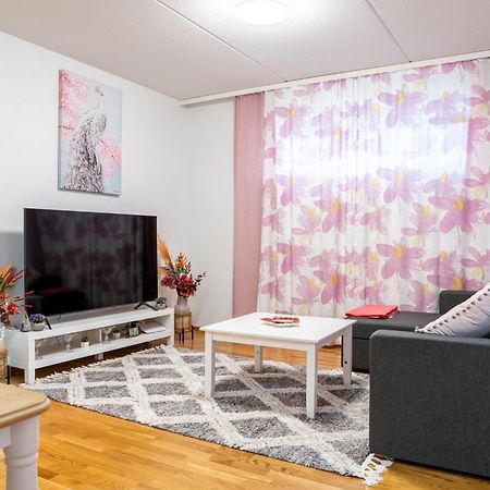 Kaksio Helsingissae Hyvien Kulkuyhteyksien Varrella Apartment Helsinki Exterior photo
