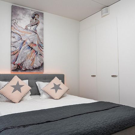 Kaksio Helsingissae Hyvien Kulkuyhteyksien Varrella Apartment Helsinki Exterior photo