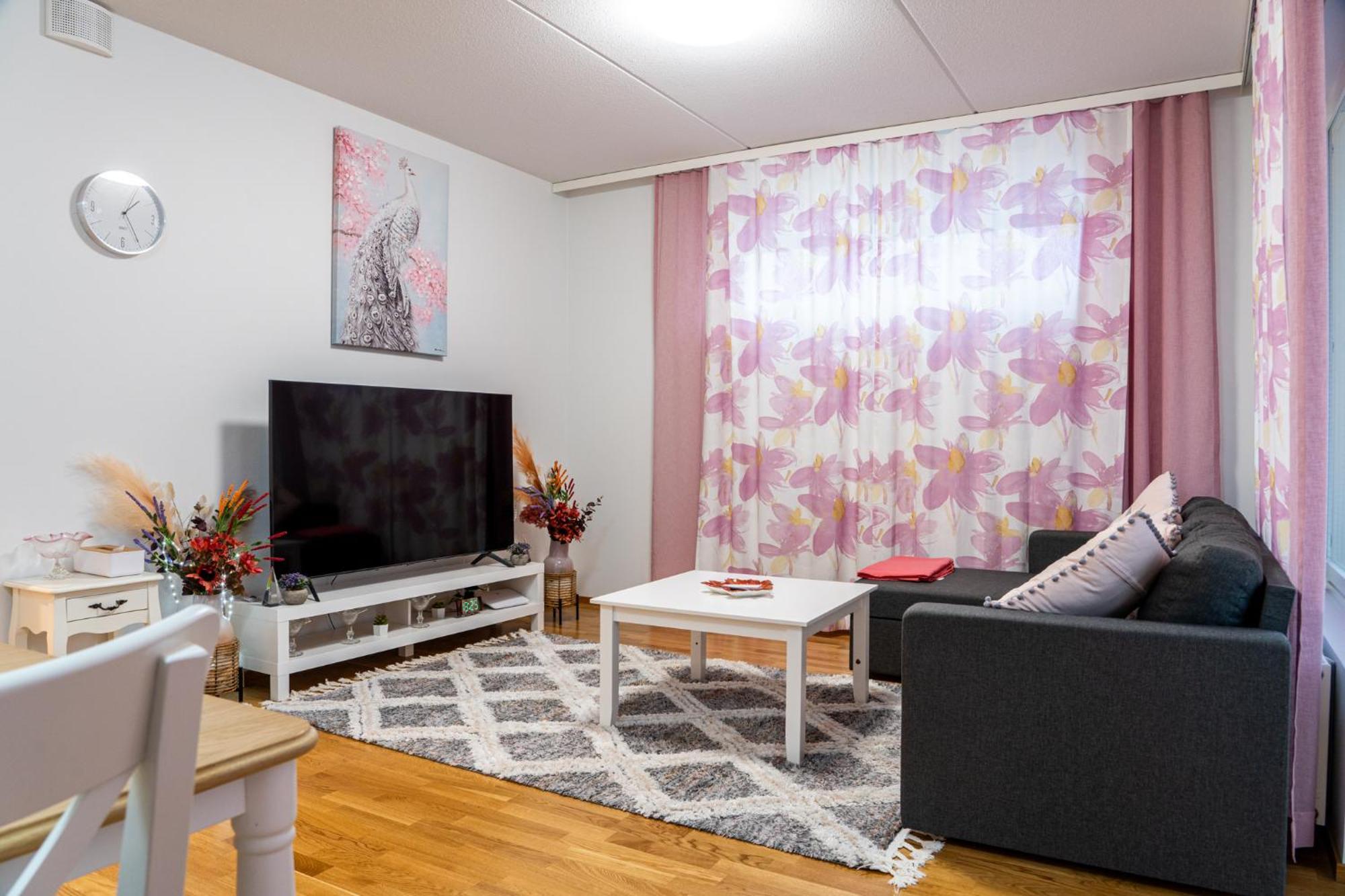 Kaksio Helsingissae Hyvien Kulkuyhteyksien Varrella Apartment Helsinki Exterior photo