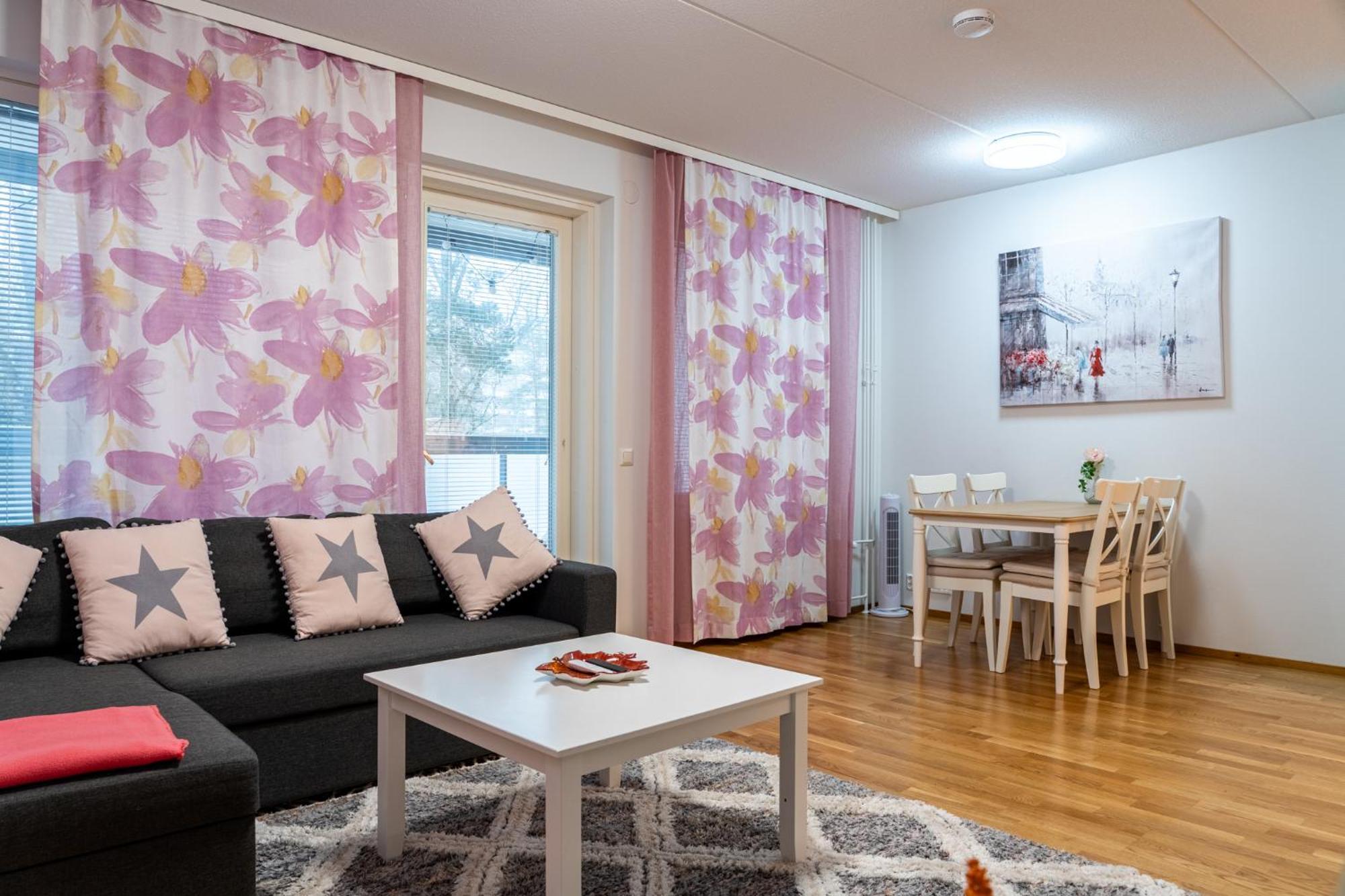 Kaksio Helsingissae Hyvien Kulkuyhteyksien Varrella Apartment Helsinki Exterior photo