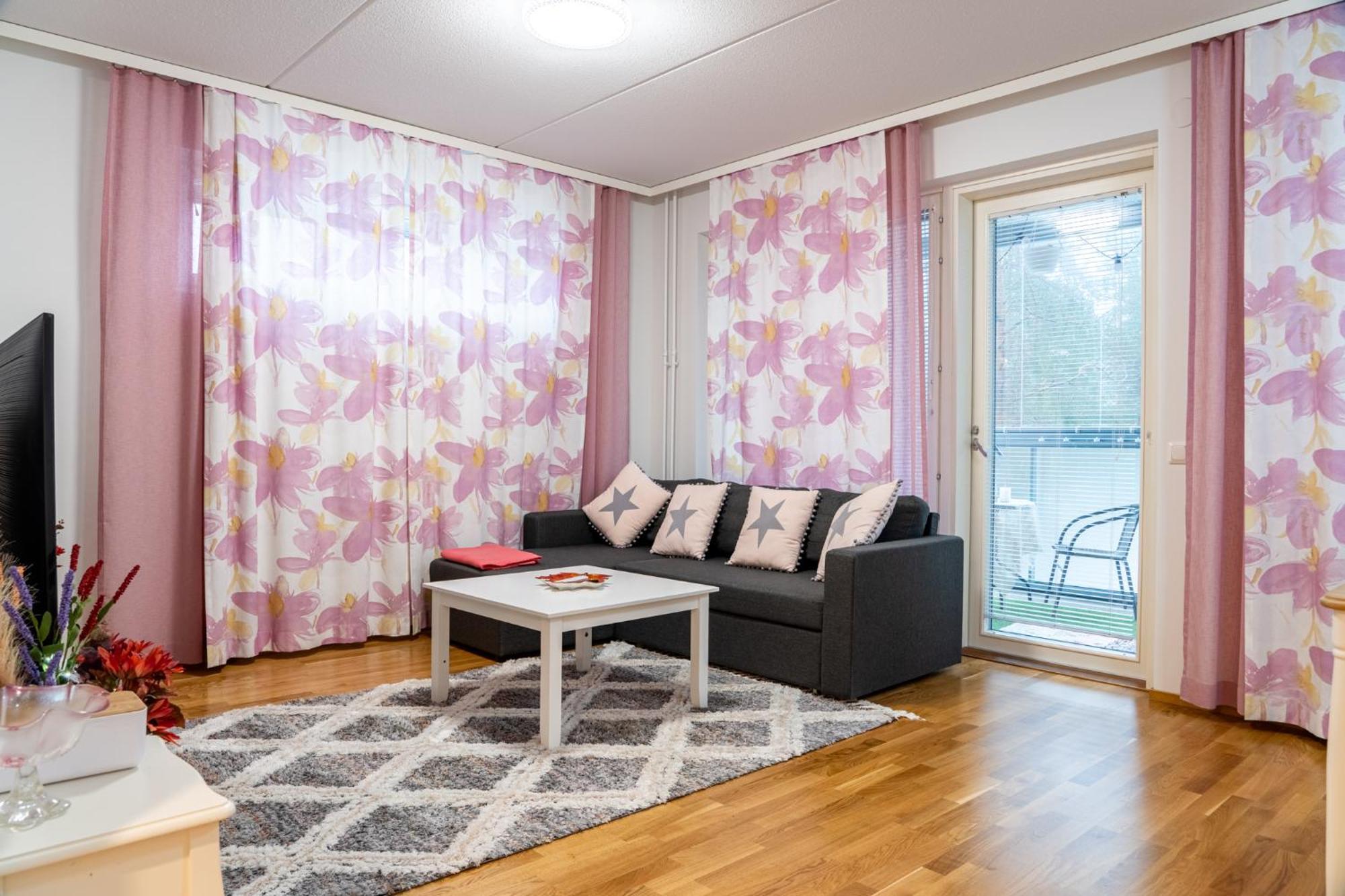 Kaksio Helsingissae Hyvien Kulkuyhteyksien Varrella Apartment Helsinki Exterior photo