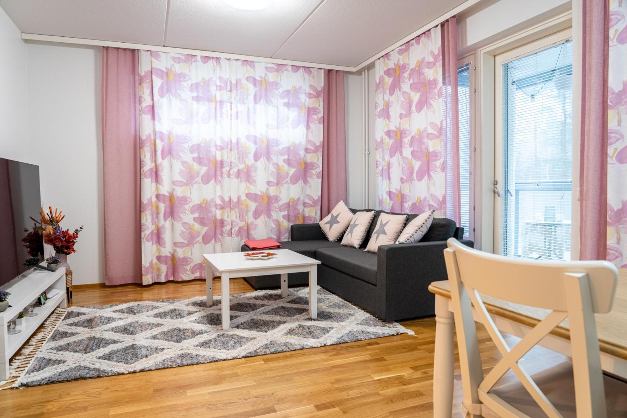 Kaksio Helsingissae Hyvien Kulkuyhteyksien Varrella Apartment Helsinki Exterior photo